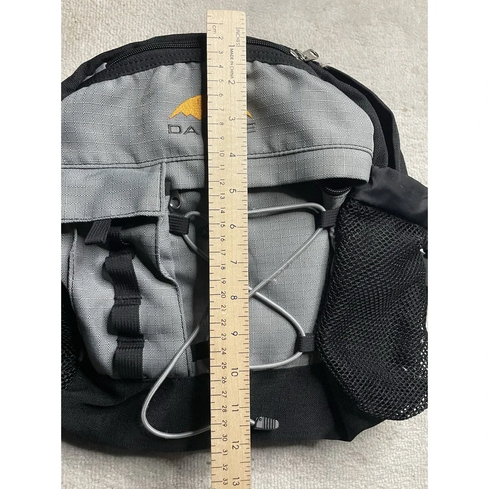 DAKINE Canyon Pack #8100-805 Black And Grey Hiking Camping Biking Walking